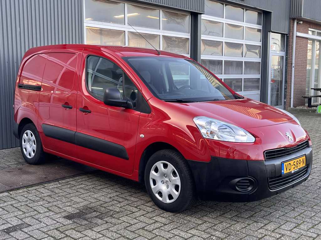 Peugeot Partner 120 1.6 HDI L1 Airco Ladekasten 2-Persoons Parrot Euro 5 Net beurt van € 1500 gehad bij ons 1e eigenaar