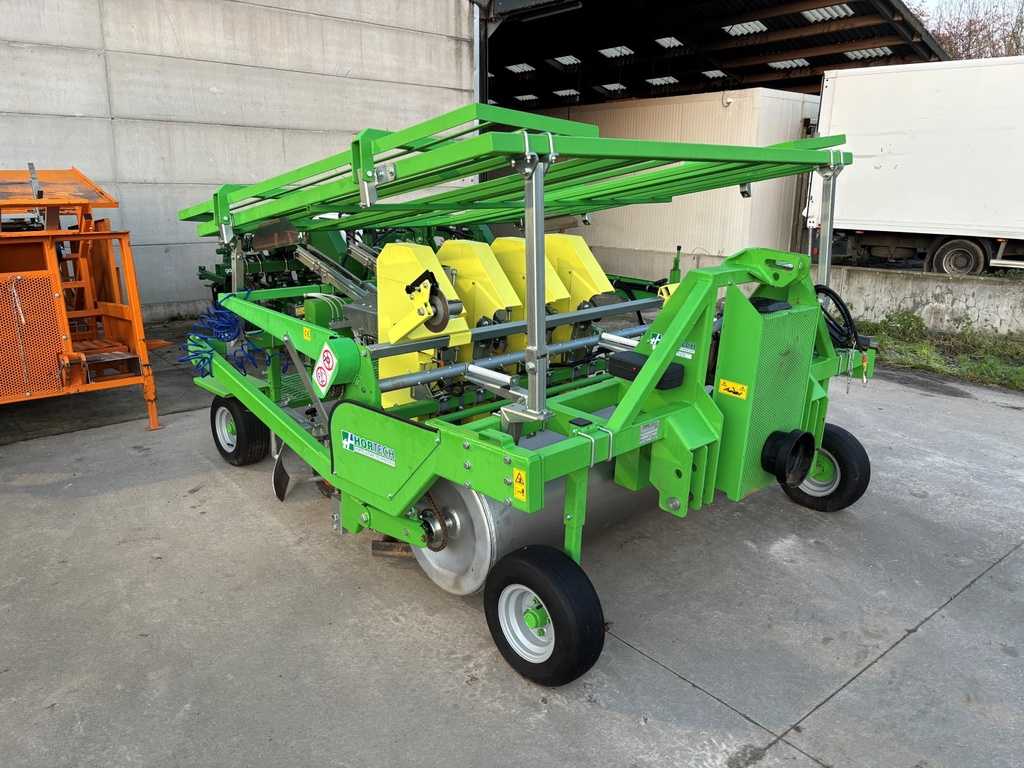 Hortech Due automatica 194 4-row mulchfolie plantmachine voor perspotten