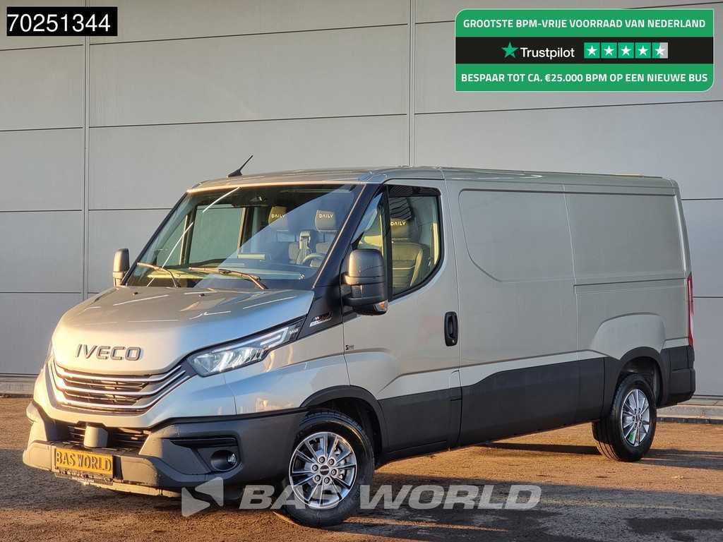 Iveco Daily 35S21 3.0L Automaat Laag dak L2H1 2025model LED Navi ACC Camera 8m3 Airco Trekhaak