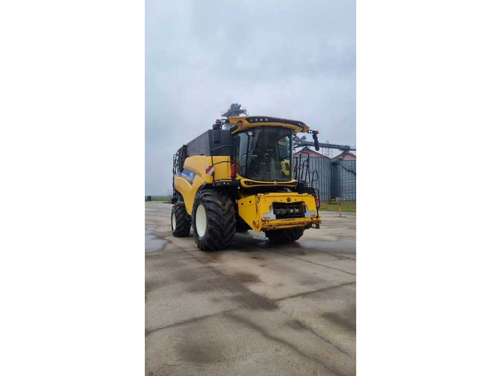 New Holland CR 8.80
