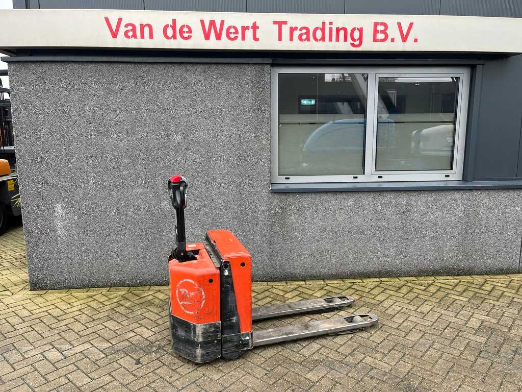 electrische palletwagen transpallet TOYOTA LWE180 met lader