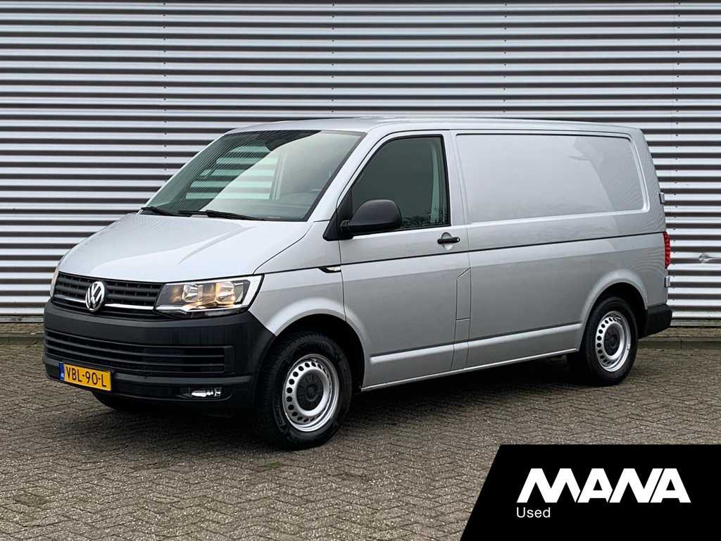 Volkswagen Transporter 2.0TDI L1H1 150pk Automaat Highline Leder Airco Sensoren Cruise CarPlay Navi Sortimo-Inrichting Verwarmde-Voorruit