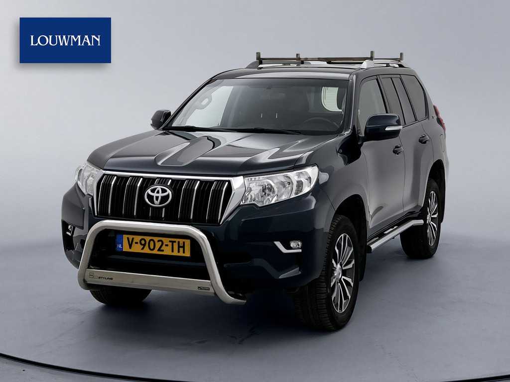 Toyota Land Cruiser 2.8 D-4D-F Challenger Window Van 3500 kg Trekhaak Navigatie Achteruitrijcamera