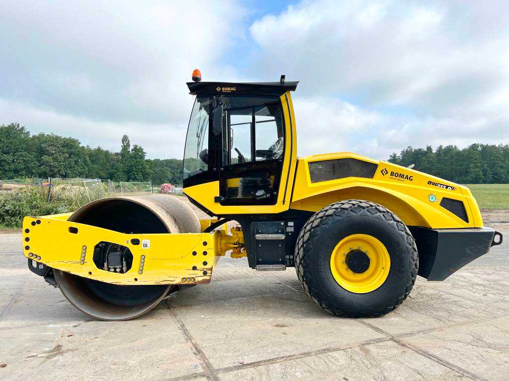 Bomag BW213D-5 Excellent Condition / Low Hours / CE
