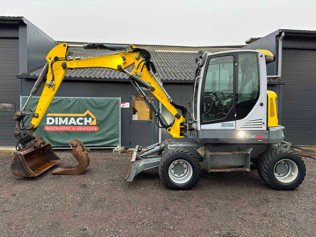 WACKER NEUSON EW 65 triple , airco, 2016 tilt bucket kantelbak
