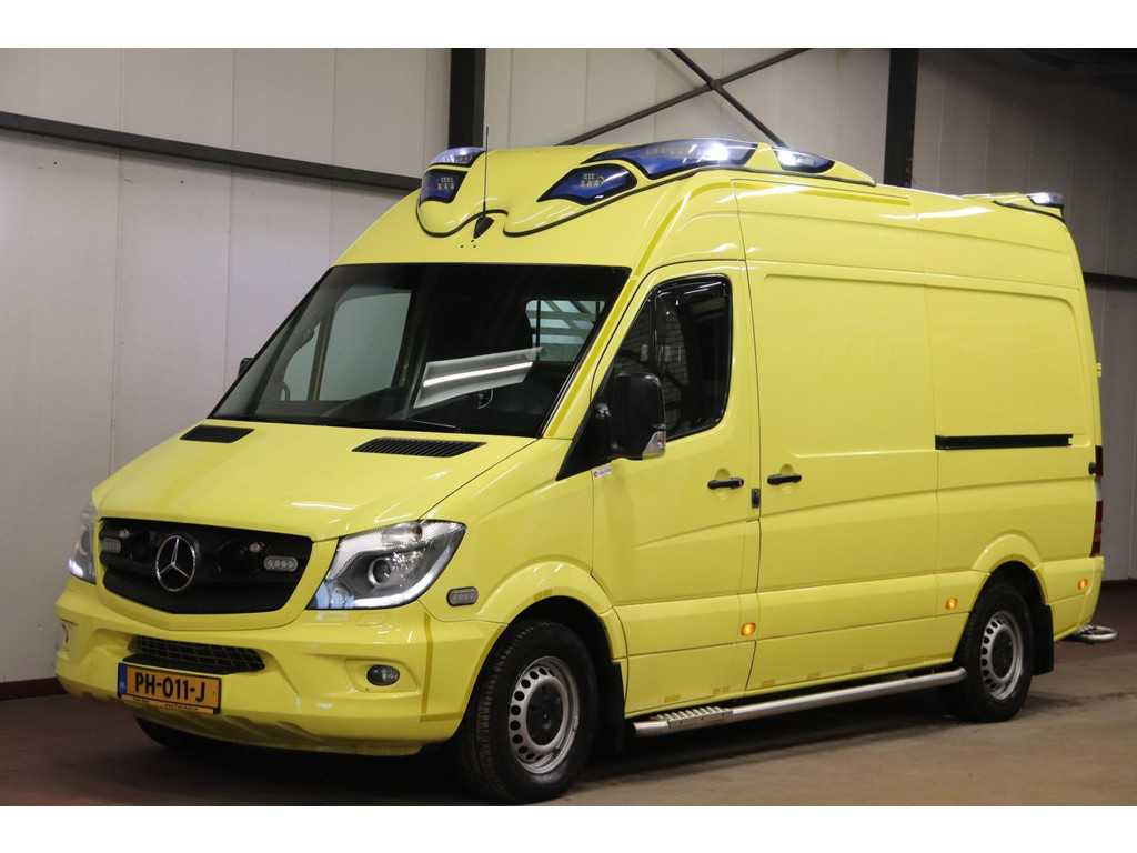 Mercedes-Benz Sprinter 319 CDI L2H2 AMBULANCE AUTOMAAT Mercedes-benz Sprinter 319 CDI L2H2 AMBULANCE AUTOMAAT Euro 6 Ziekenwagen Rettungswagen Krankenwagen