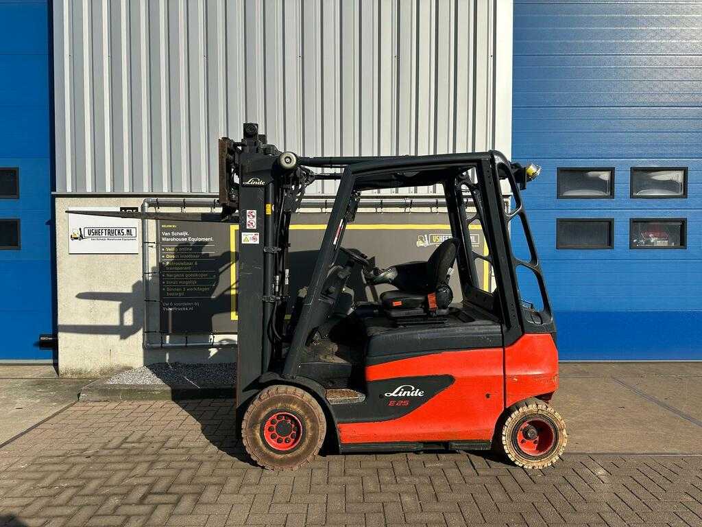 VS-22049 Elektrische triplex ATEX heftruck Linde E25 BJ2015