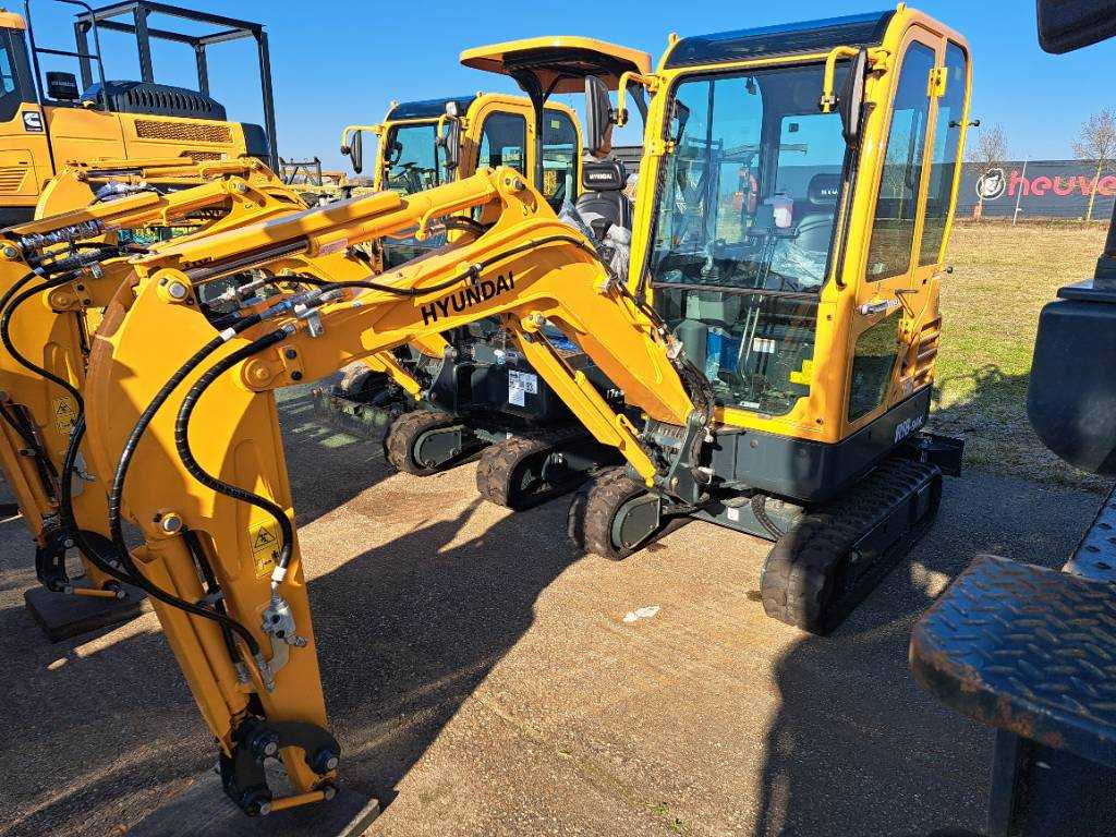 Hyundai R18-9AK