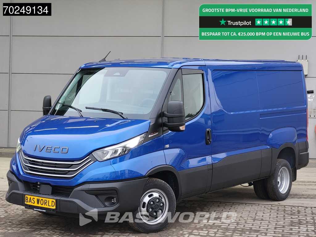 Iveco Daily 35C21 3.0L Automaat Laag dak L2H1 Uniek! LED Trekhaak Navi ACC 8m3 Airco Trekhaak