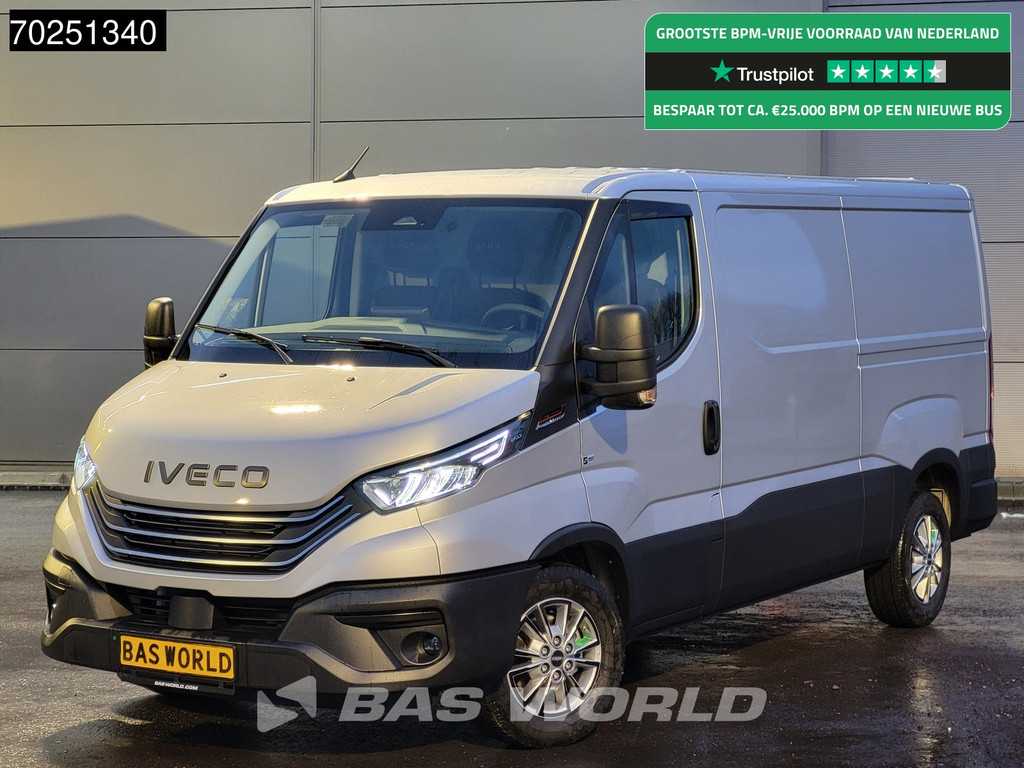 Iveco Daily 35S21 210PK 3.0L Automaat Laag dak L2H1 2025model 3.5t Trekhaak LED Navi ACC Camera 8m3 Airco Trekhaak
