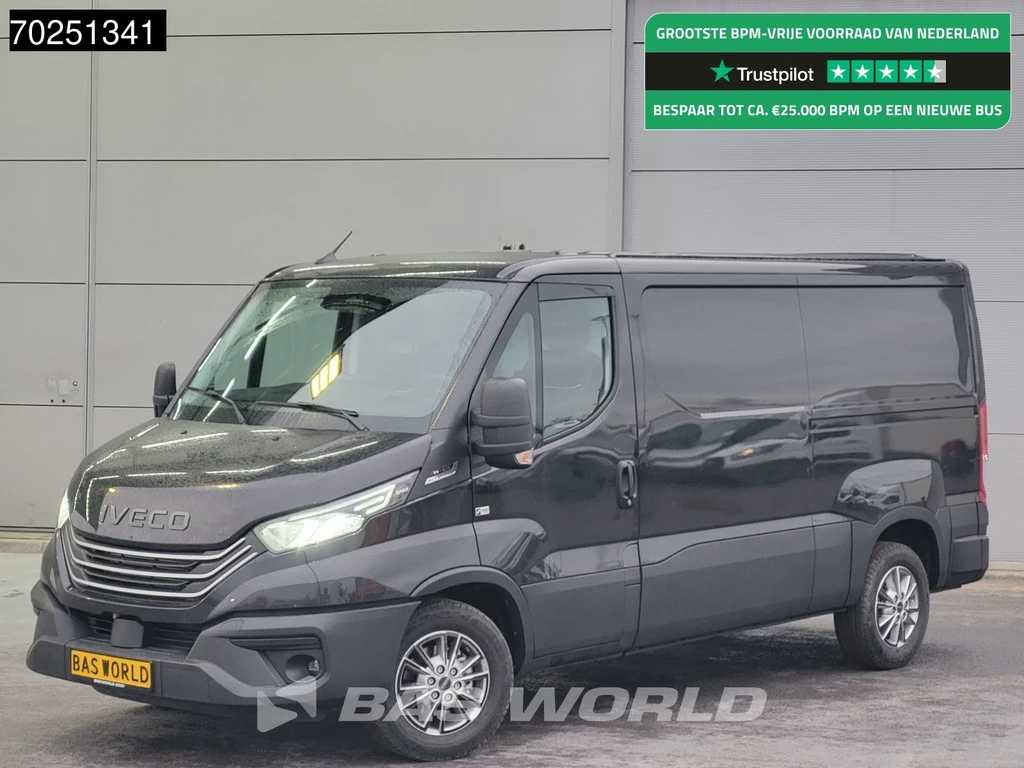 Iveco Daily 35S21 3.0L Automaat Laag dak L2H1 2025model LED Navi ACC Camera 8m3 Airco Trekhaak