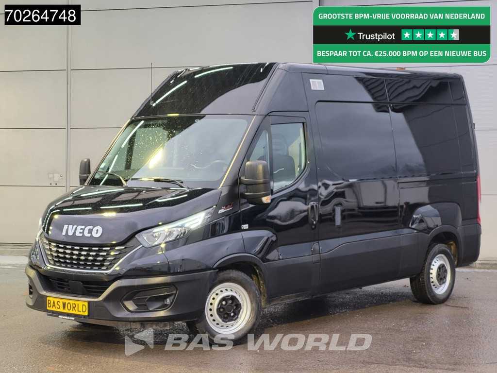 Iveco Daily 35S18 3.0L Automaat L2H2 ACC LED Navi Camera 3500kg trekhaak L2 Kort 10m3 Airco Trekhaak