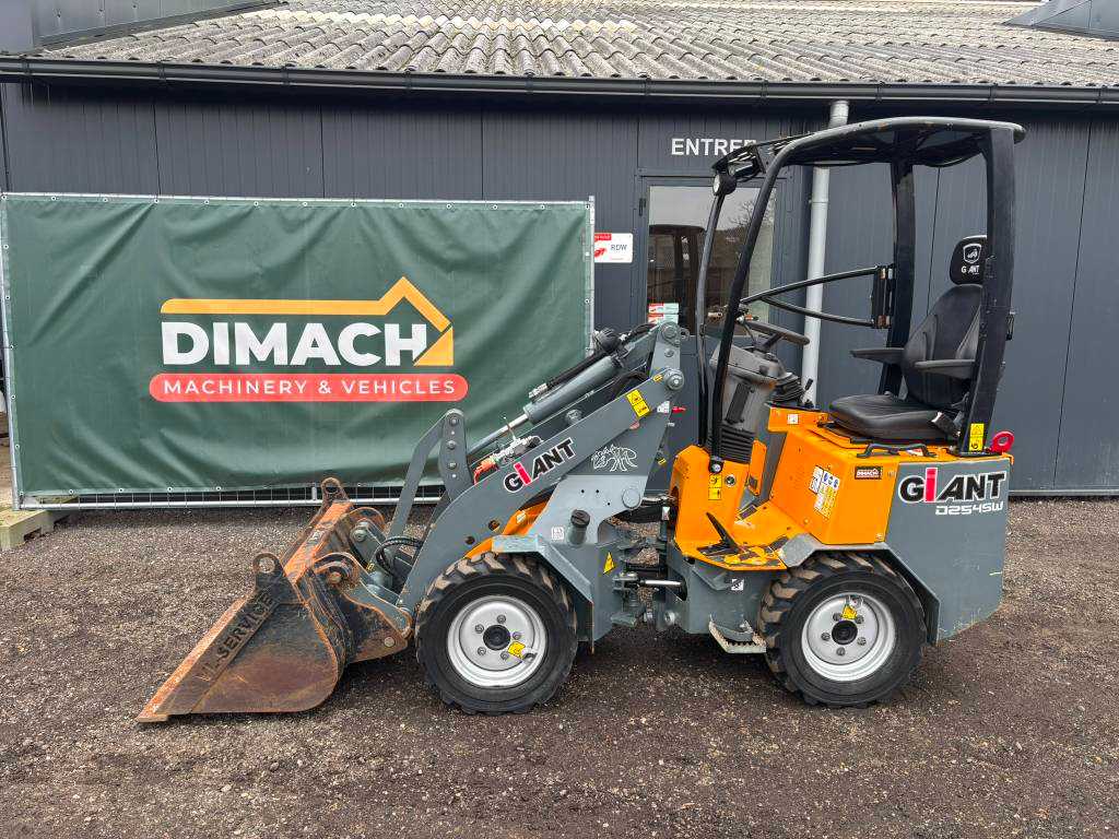 Giant D 254 SW 422 uur! 4x4