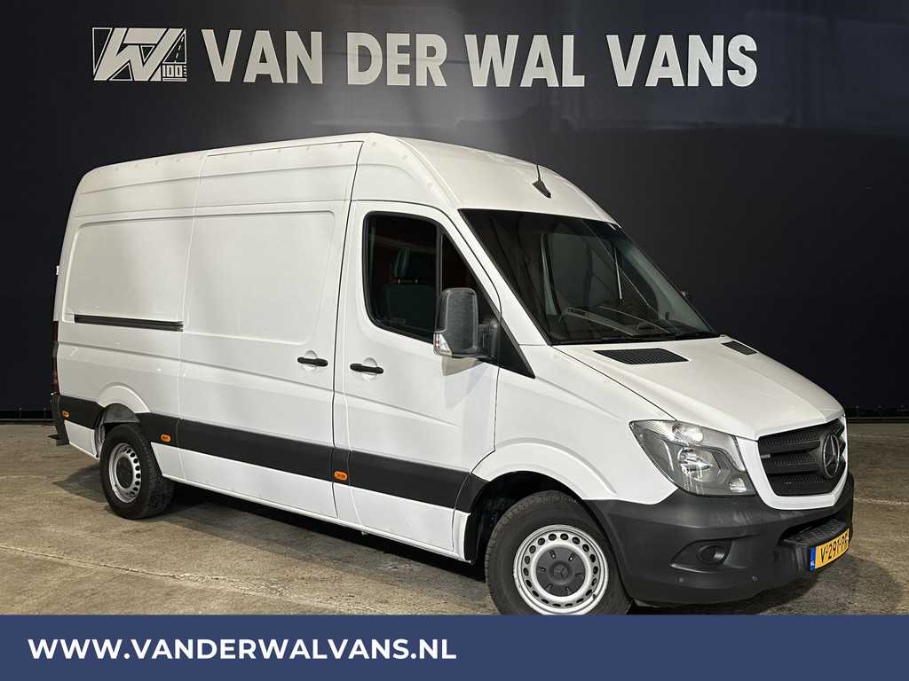 Mercedes-Benz Sprinter 316 CDI 164pk L2H2 Euro6 Airco | 2800kg Trekhaak | Omvormer | Cruisecontrol parkeersensoren, chauffeursstoel