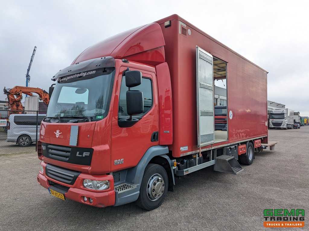 DAF FA LF45.210 4x2 Dagcab Euro5 EEV - GeslotenBak 6.6M - Zijdeuren - Weegsysteem - Laadklep 1500KG