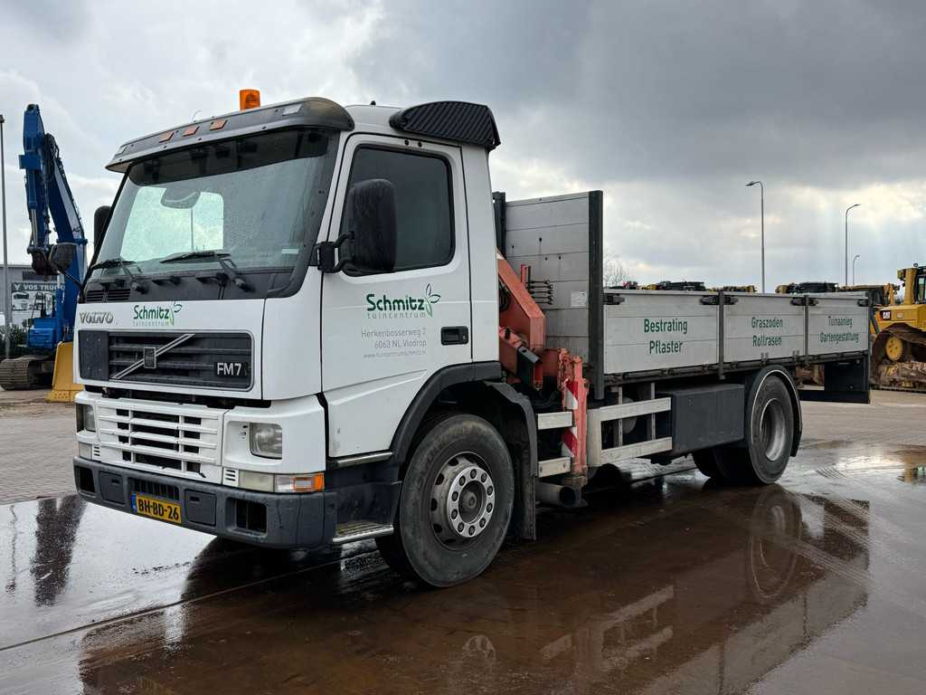 Volvo FM7-42R-80S 4x2 with Atlas 60.1 crane