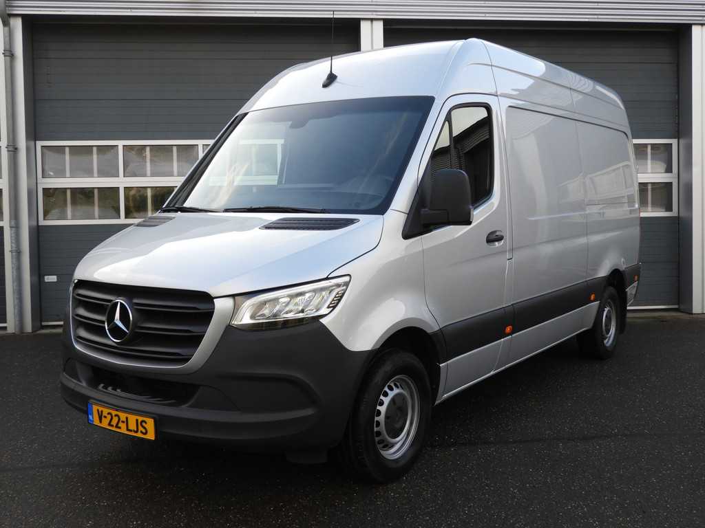 Mercedes-Benz Sprinter 319 3.0 CDI L2H2 V6 190PK AUT | LED | MBUX | 2.8t TREKHAAK