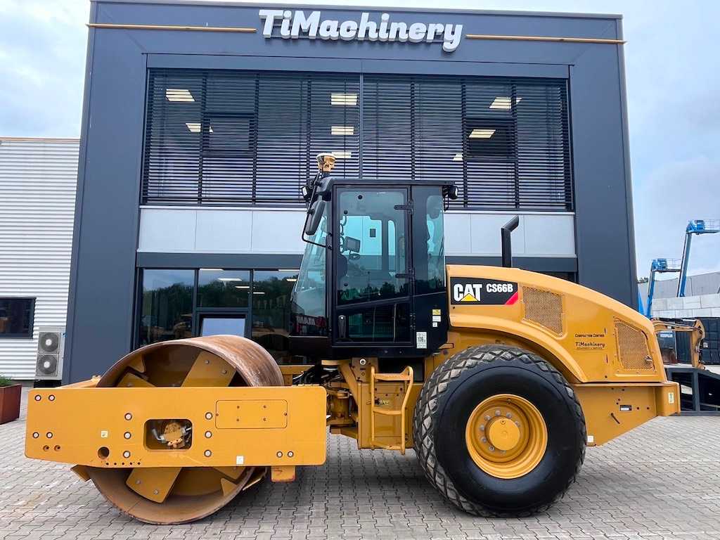 Cat CS66B