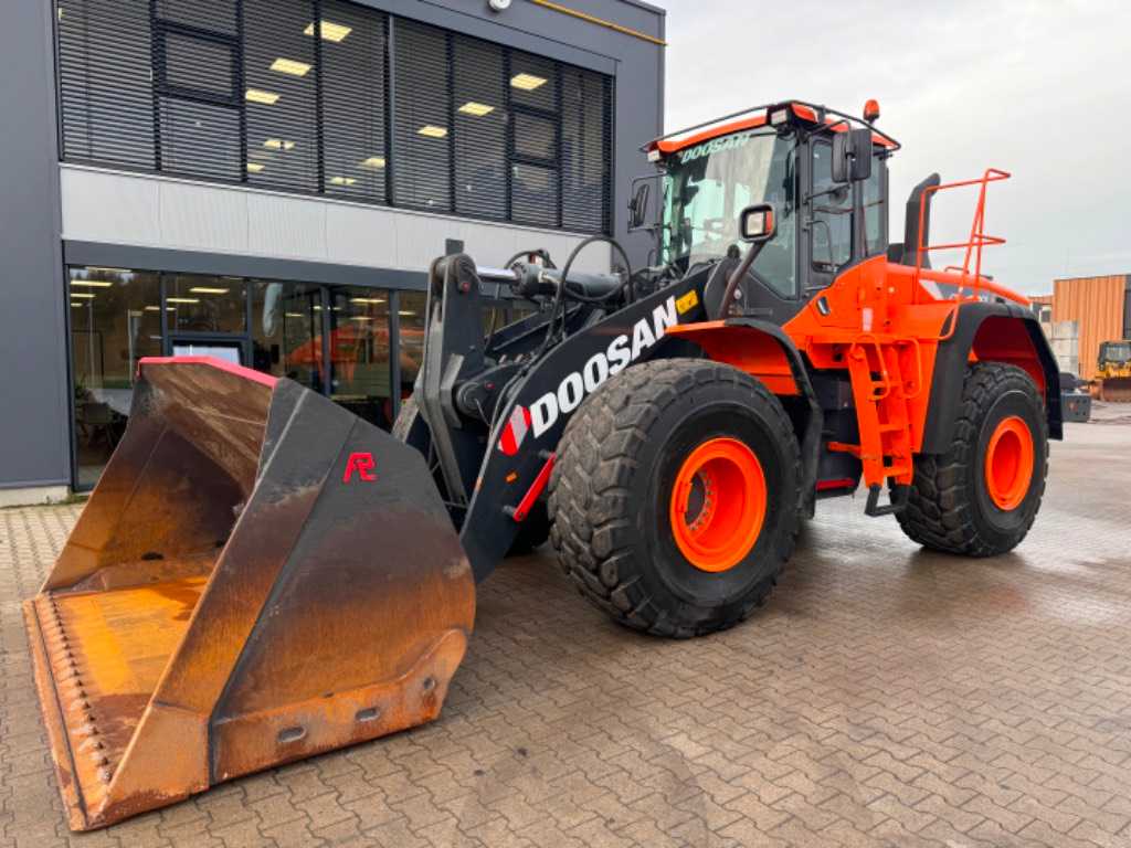 Doosan DL 420-5