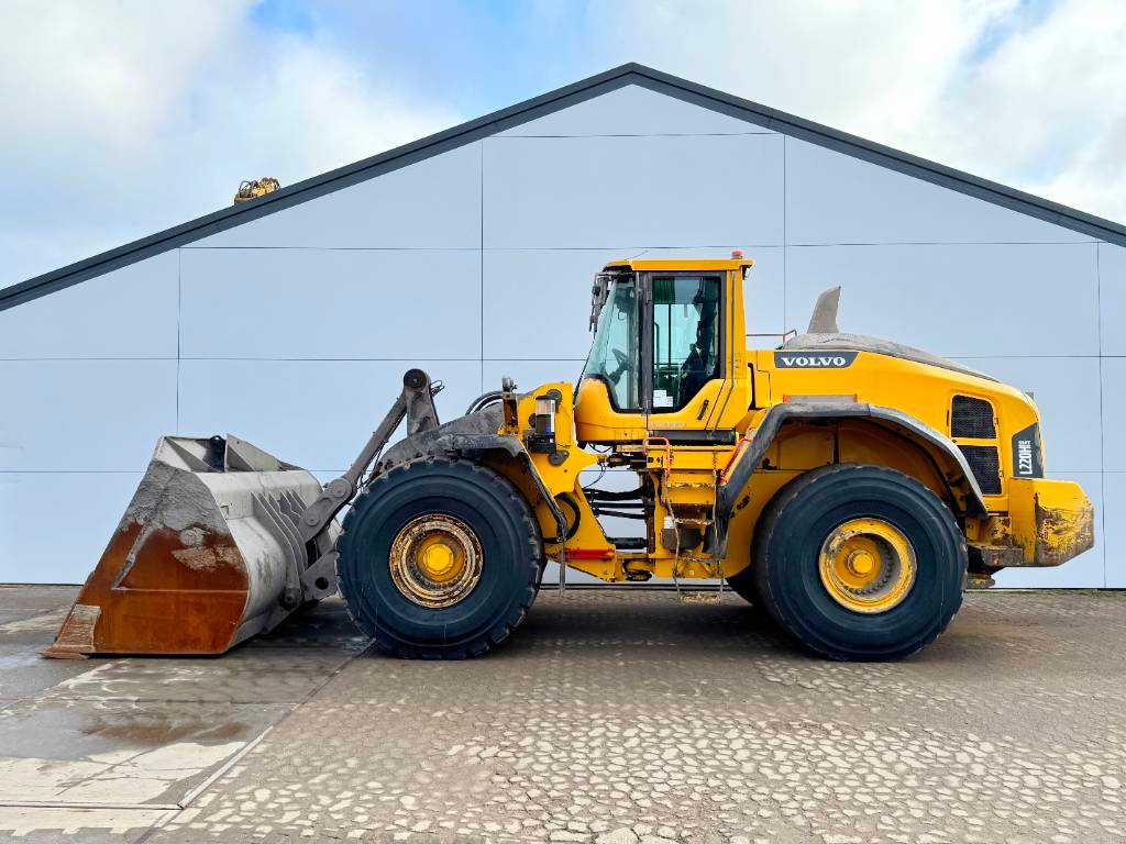 Volvo L220H - Dutch Machine / CDC Steering / Auto Lube