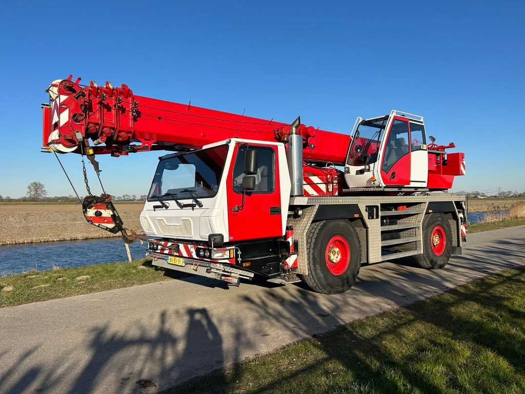 Grove GMK 2035E all-terrain crane