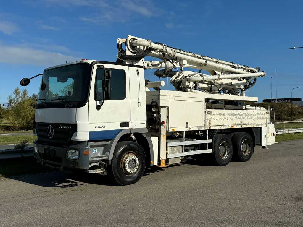 Mercedes Benz Actros 2632 6x4 with Putzmeister BSF 24-4 11 24m concrete pump