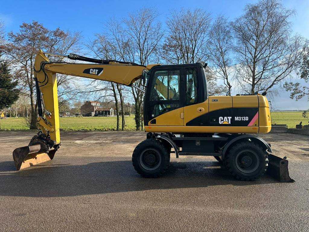 Cat M 313 D