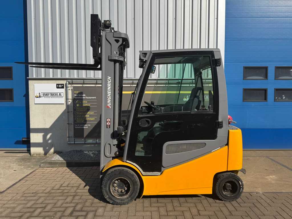 VS-22116 Elektrische Triplex 3 ton heftruck Jungheinrich EFG 430K
