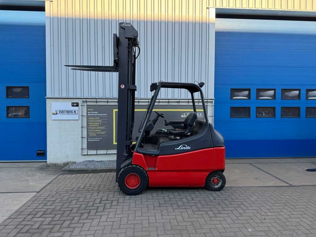 VS-22118 Elektrische Triplex heftruck Linde E30 Sideshift 8.000mm