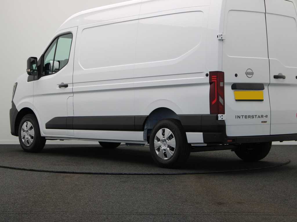 Nissan Interstar-e L2H2 Limited 87 kWh