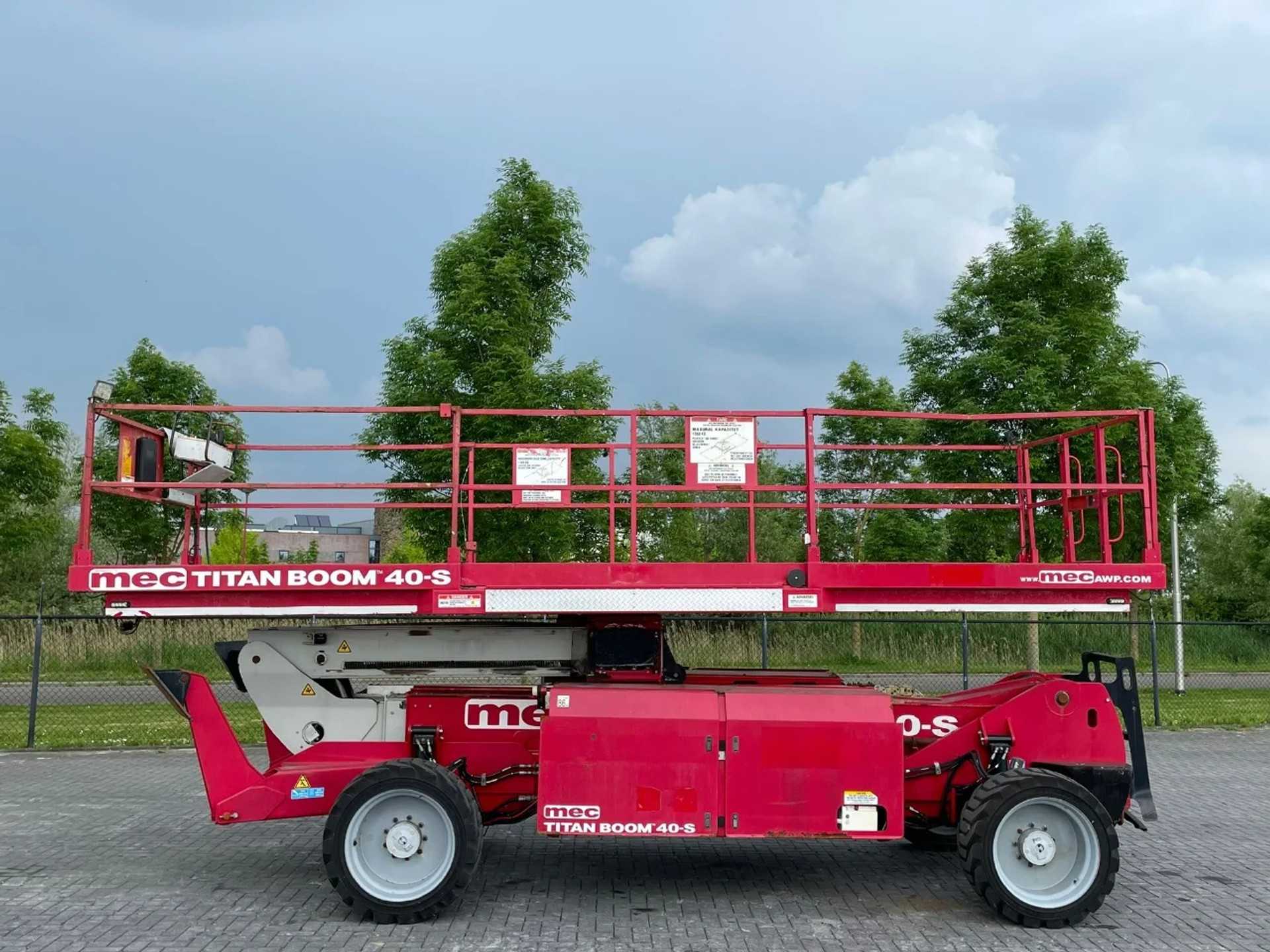 MEC TITAN BOOM 40-S | 1.800 KG! | 4-WHEEL STEER | ROTATING PLATFORM