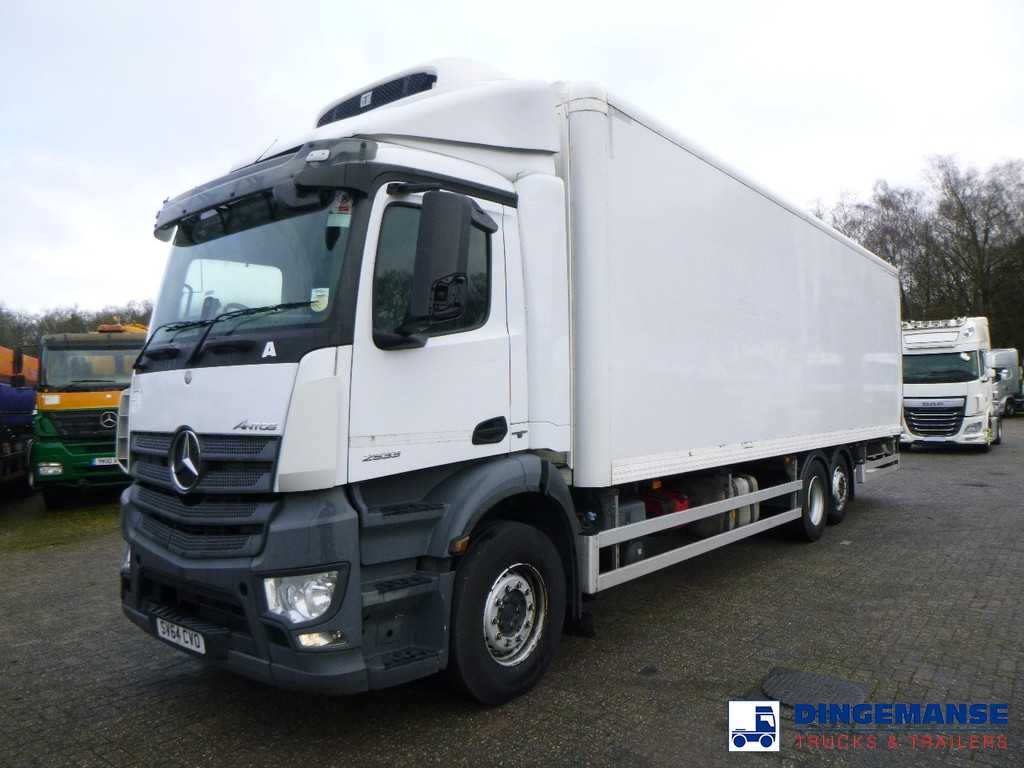 Mercedes Antos 2533 RHD 6x2 Thermoking T1000R frigo