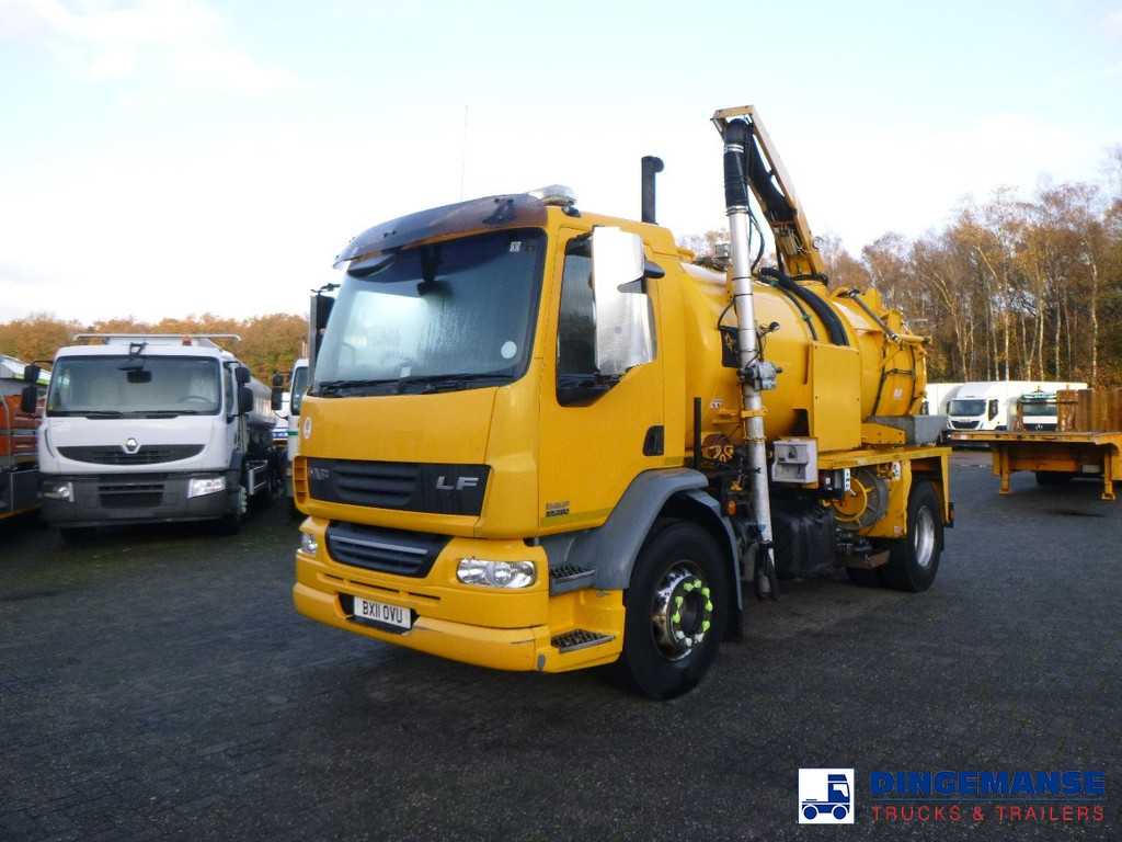 D.A.F. LF 55.220 4X2 RHD Whale vacuum tank 8.1 m3
