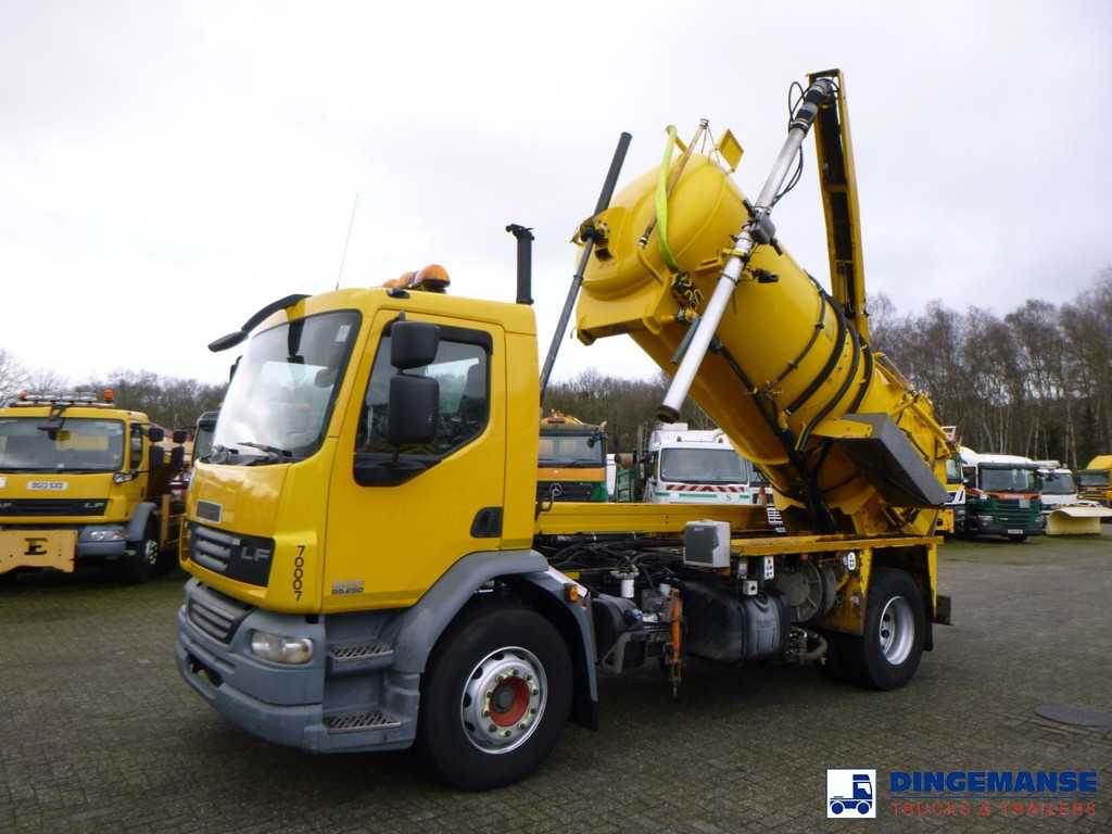 D.A.F. LF 55.220 4X2 Whale vacuum tank 8.1 m3