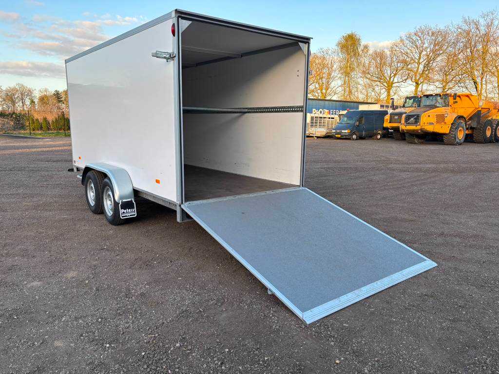 Hapert Sapphire gesloten wagen tandemas laadklep