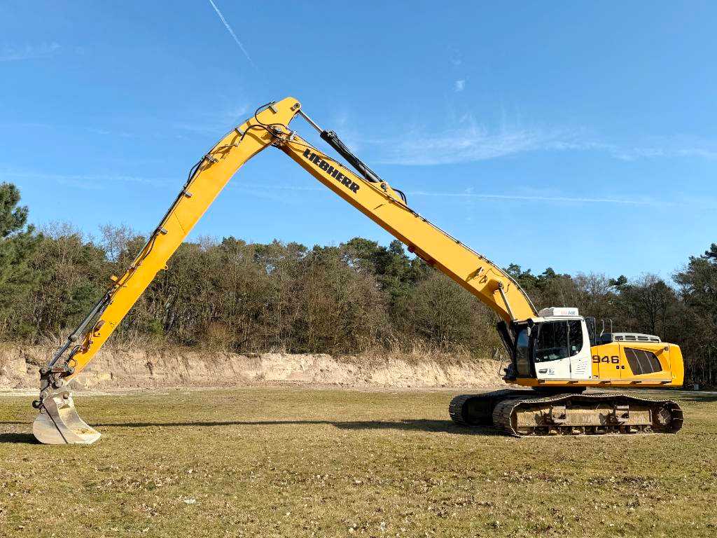 Liebherr R946 SHD - 20m Long Reach / Dutch Machine