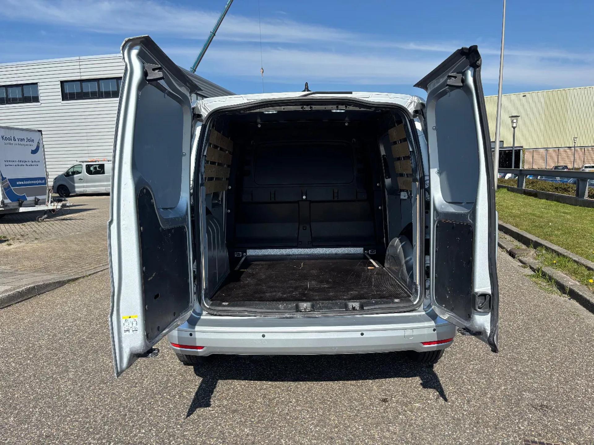 Foto 6 van Volkswagen 2.0TDI Cargo L1H1 Airco Cruisecontrol Applecarplay