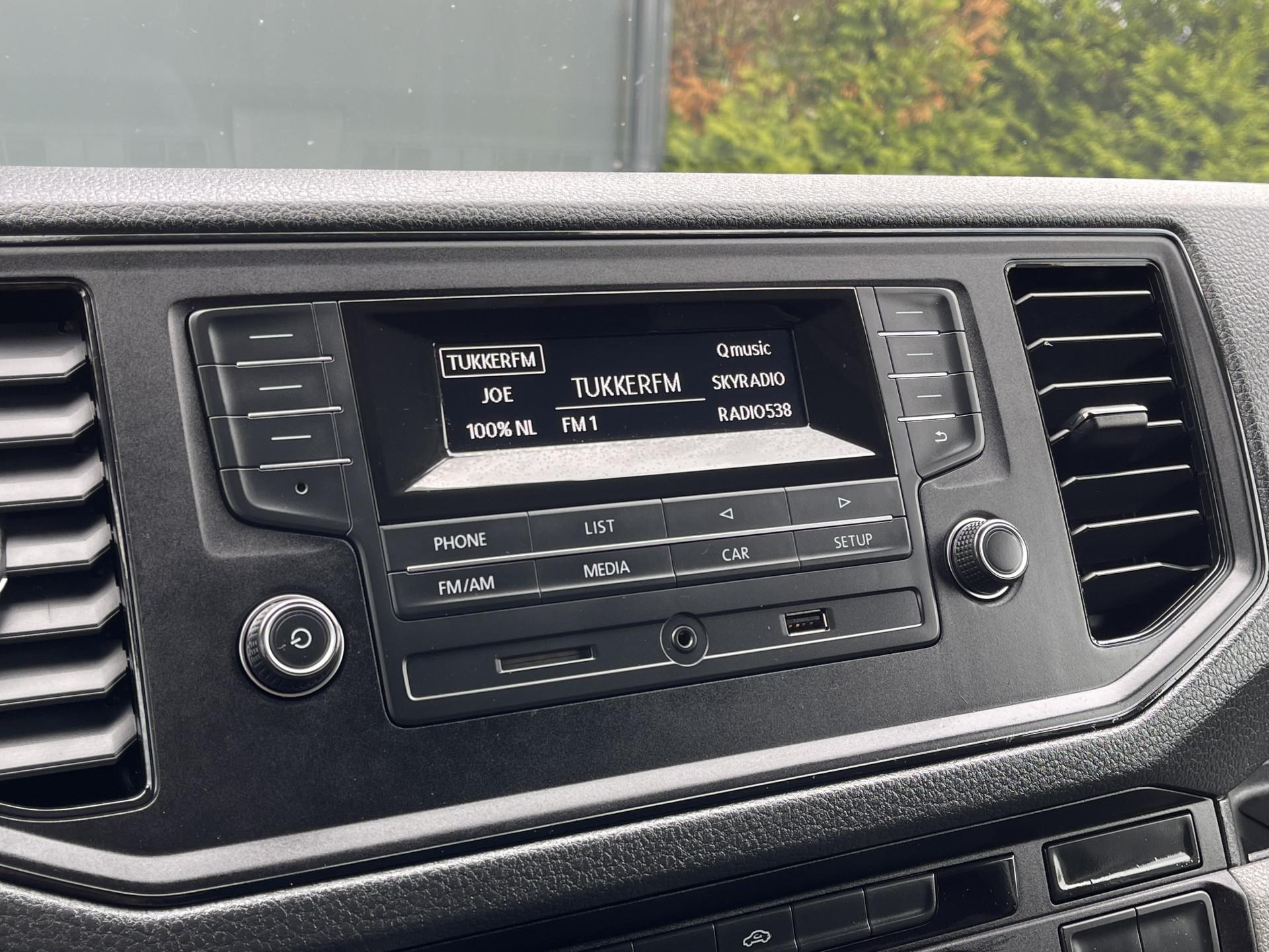 Foto 12 van Volkswagen Crafter 2.0 TDI / L3H3 / ORIG. NL / NETTE BUS / CRUISE CONTROL / 3-ZITS / BLUETOOTH
