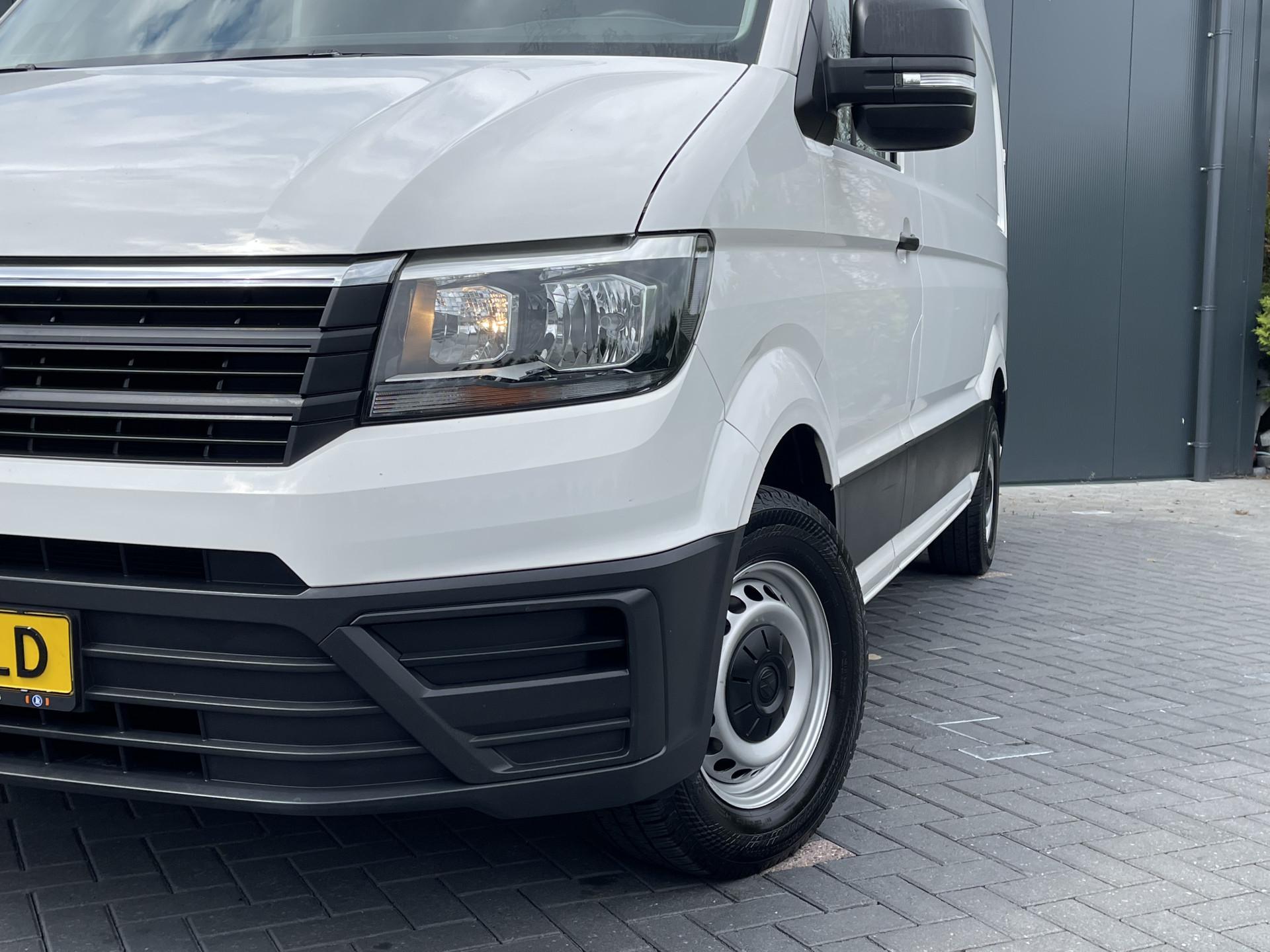 Foto 15 van Volkswagen Crafter 2.0 TDI / L3H3 / ORIG. NL / NETTE BUS / CRUISE CONTROL / 3-ZITS / BLUETOOTH