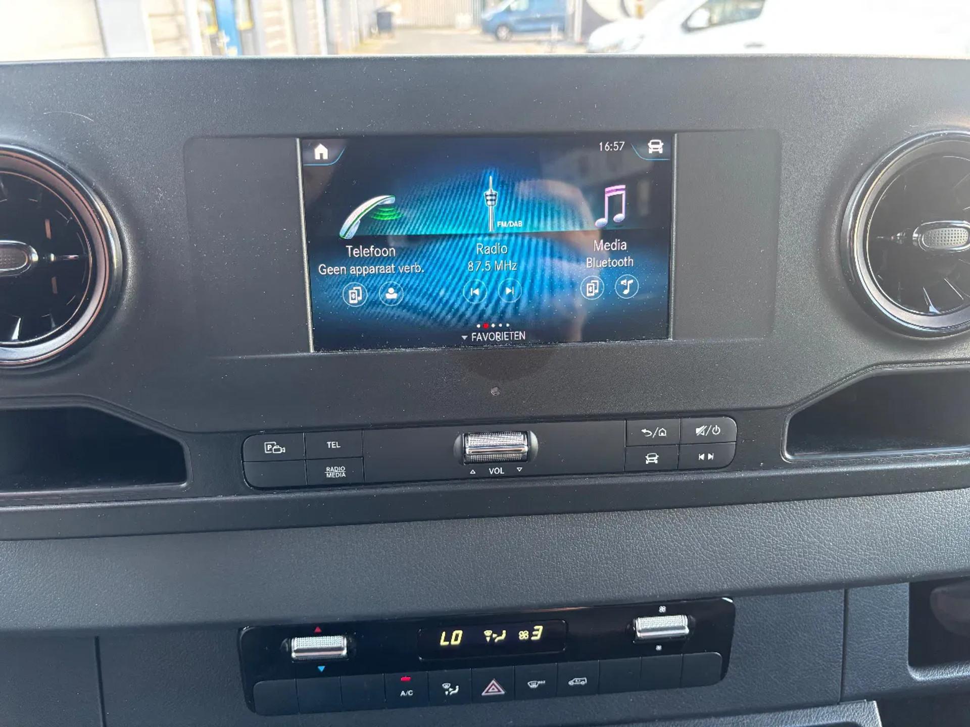 Foto 16 van Mercedes-Benz 317CDI L2H2 Automaat Airco Applecarplay Cruisecontrol BPM VRIJ