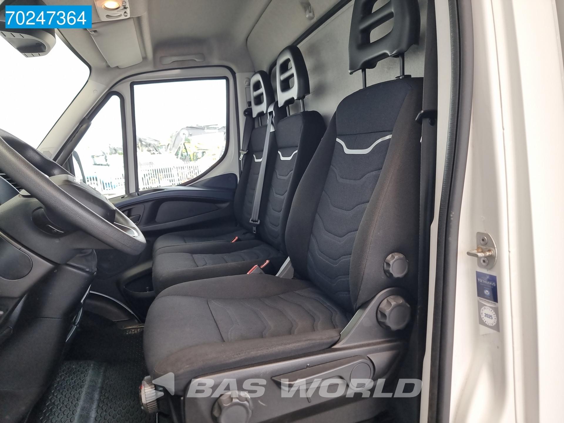 Foto 14 van Iveco Daily 72C21 Automaat Bakwagen Laadklep 7Tons C rijbewijs Meubelbak Koffer Gesloten laadbak 35m3 Airco Cruise control
