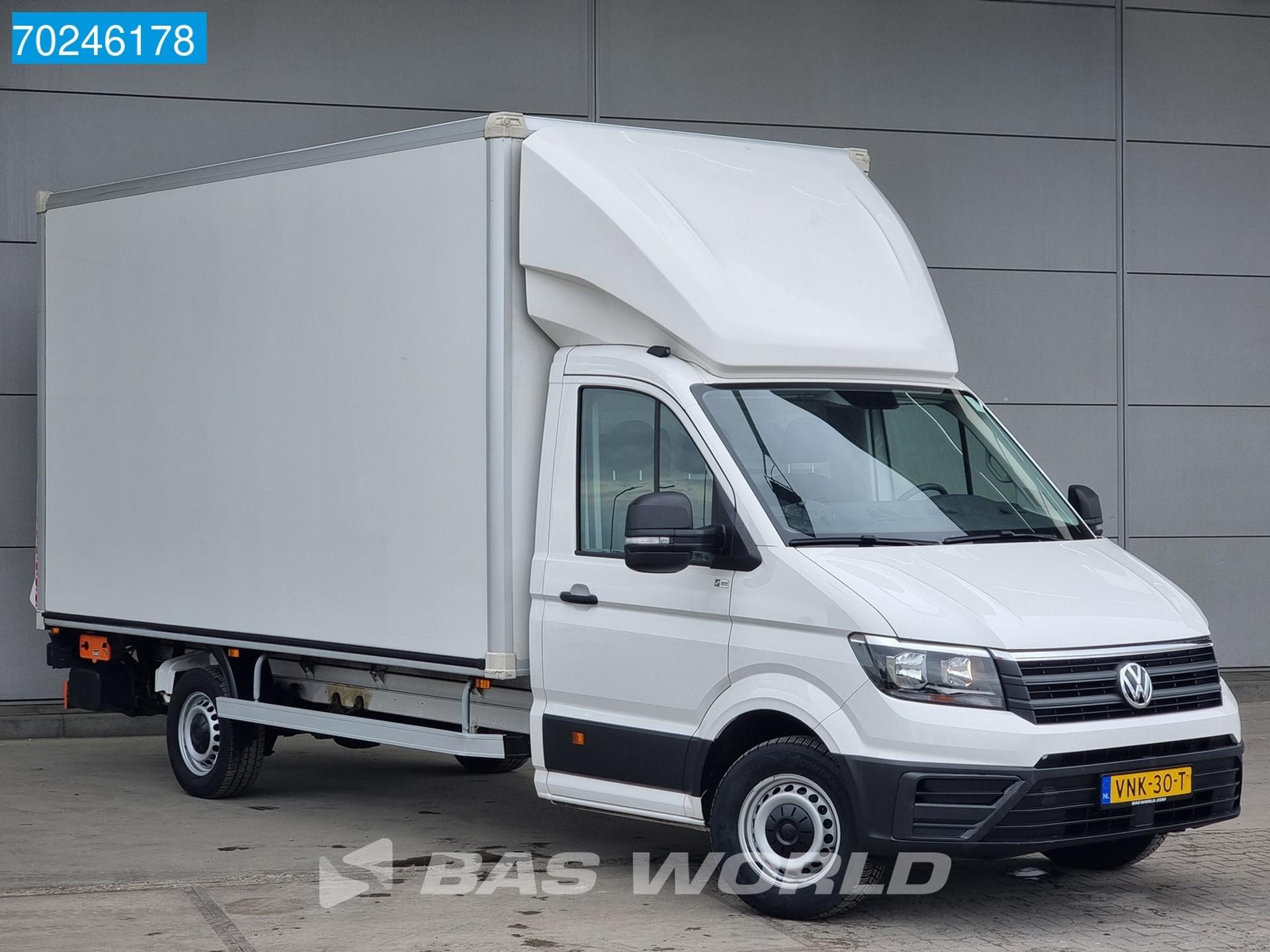 Foto 5 van Volkswagen Crafter 120PK Laadklep Lat om lat Bakwagen Meubelbak Koffer 22m3 Airco Cruise control