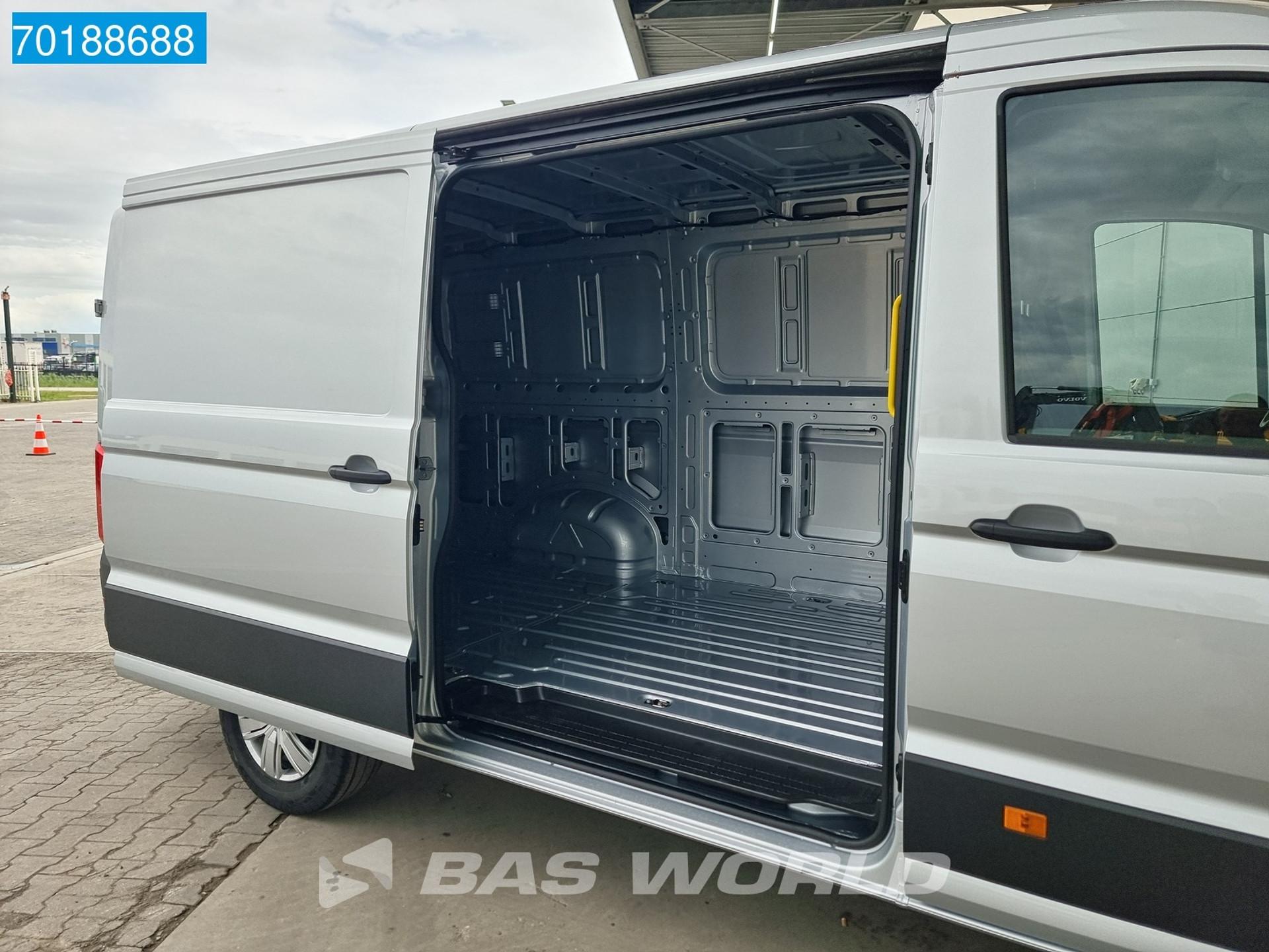 Foto 6 van Volkswagen Crafter 140pk Automaat L3H2 Camera CarPlay Airco Cruise L2H1 10m3 Airco Cruise control