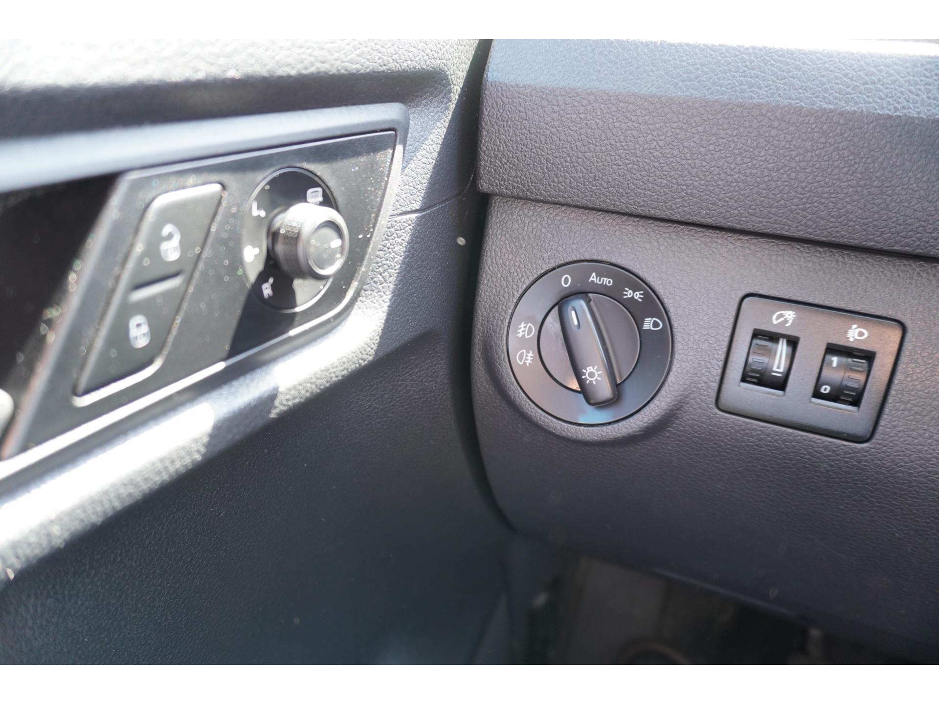 Foto 18 van Volkswagen 2.0 TDI L2H1 BMT Maxi Comfortline