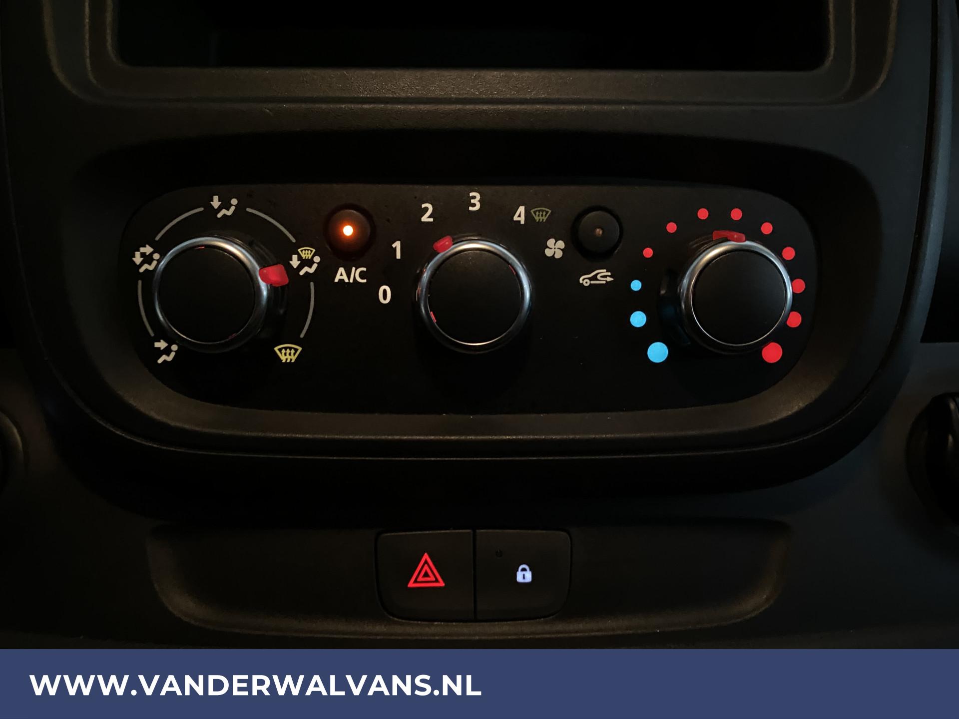 Foto 4 van Renault Trafic 2.0 dCi 120pk L1H1 Euro6 Airco | Parkeersensoren | Bijrijdersbank