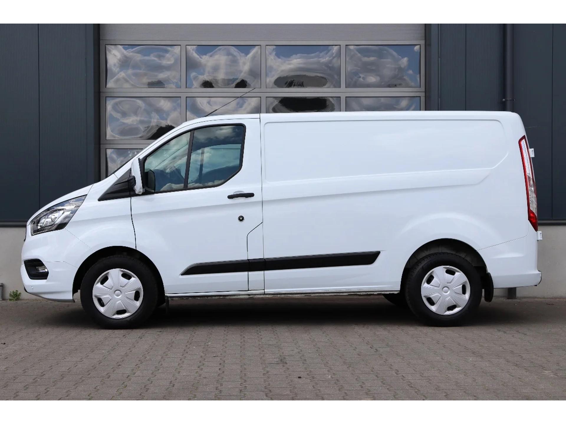 Foto 14 van Ford Transit Custom 2.0 TDCi 130PK L1H1 l FABRIEKSGARANTIE 2026l Airco l Navi l Cruise