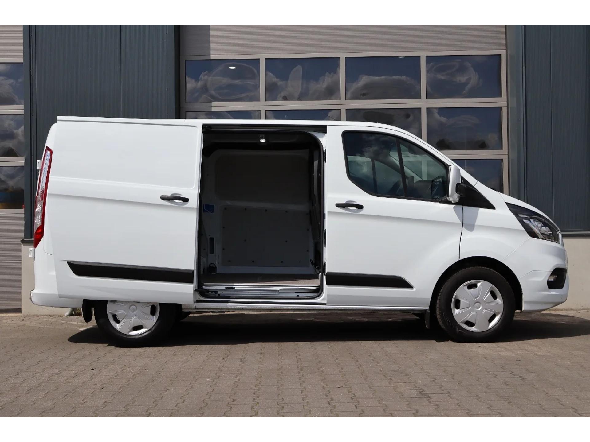 Foto 16 van Ford Transit Custom 2.0 TDCi 130PK L1H1 l FABRIEKSGARANTIE 2026l Airco l Navi l Cruise