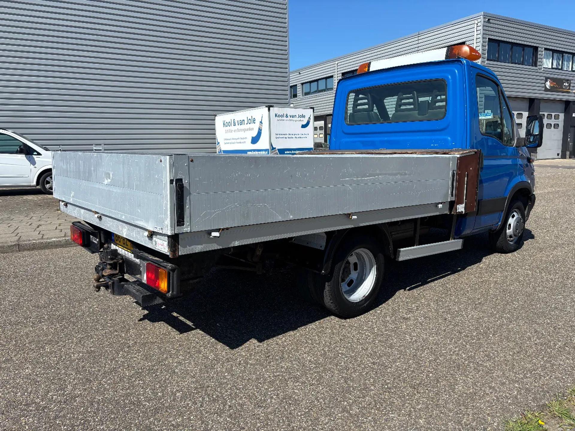 Foto 4 van Iveco 40C10 Openlaadbak Trekhaak & Vangmuil 157700KM Eerste Eigenaar