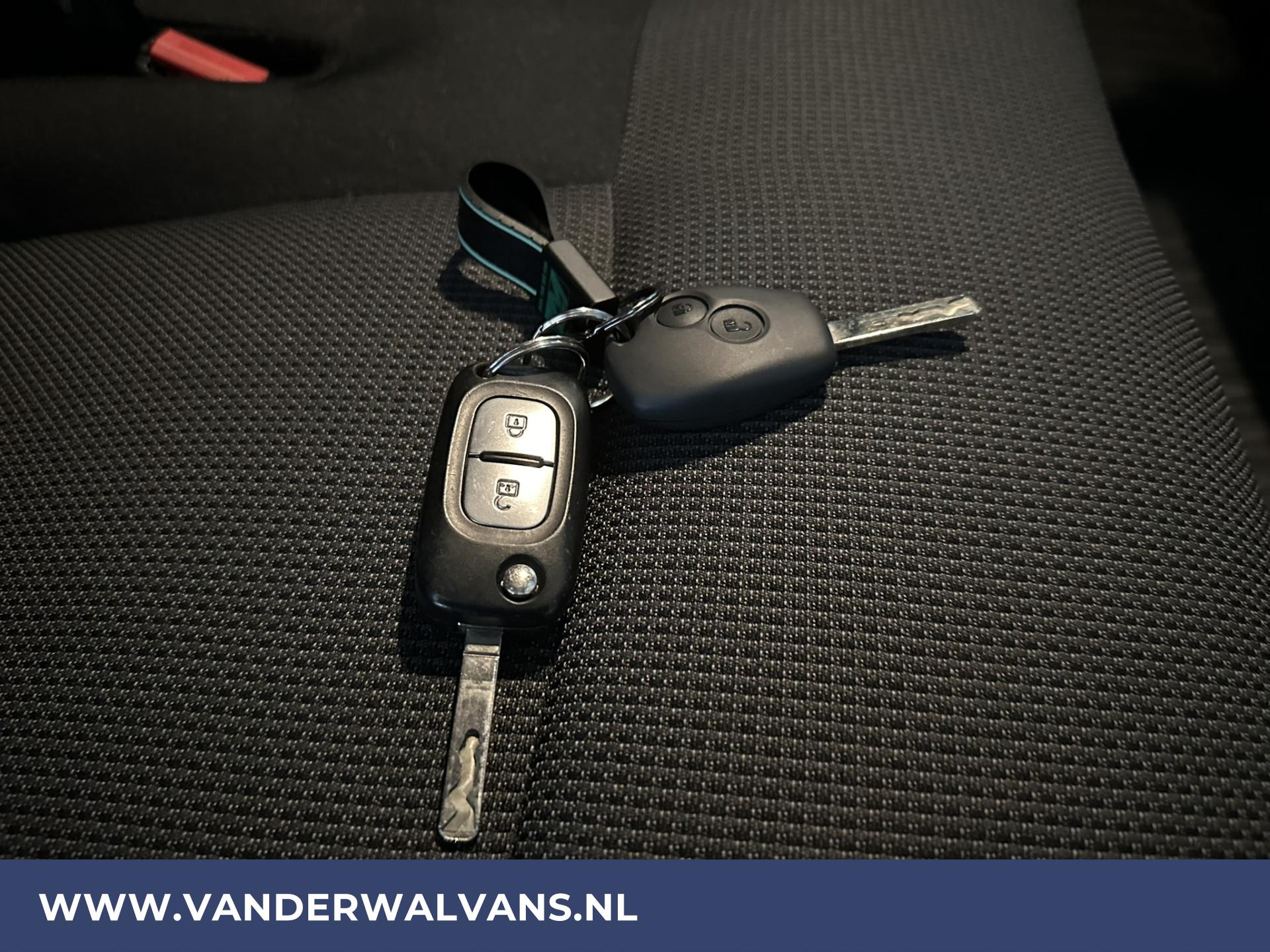 Foto 18 van Renault 2.3 dCi 136pk L2H2 Euro6 Airco | Camera | Navigatie | 2500kg Trekhaak | Cruisecontrol