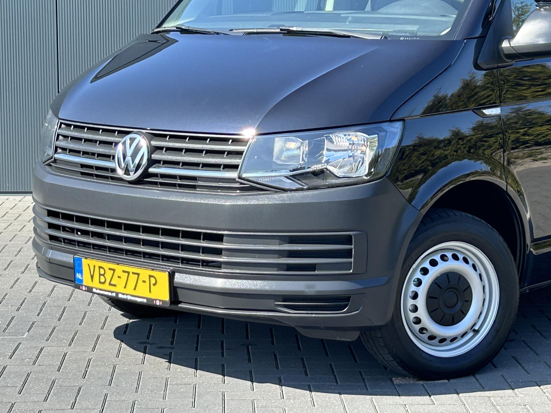Foto 19 van Volkswagen 2.0 TDI 102 PK / L2H1 / 1e EIG. / BOTT INRICHTING / IMPERIAAL / AIRCO / CRUISE / NAVI